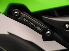 Load image into Gallery viewer, KAWASAKI Ninja 650 Footrest Blanking Plate Kit 2017+ by Evotech Performance
