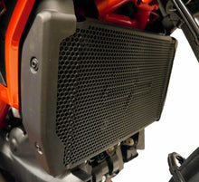 Load image into Gallery viewer, DUCATI Hyperstrada 939 Radiator/Oil/Engine Guards 2016+ Evotech Performance